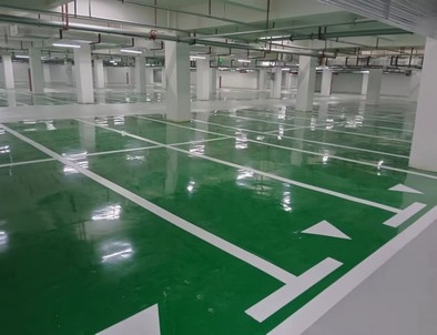 威海威海小区停车场标线